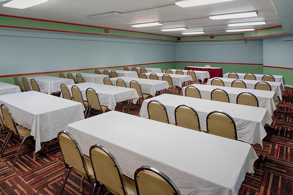 Hawthorn Extended Stay By Wyndham Chambersburg Eksteriør bilde